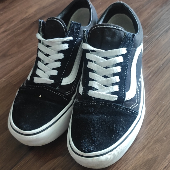 black wedge vans